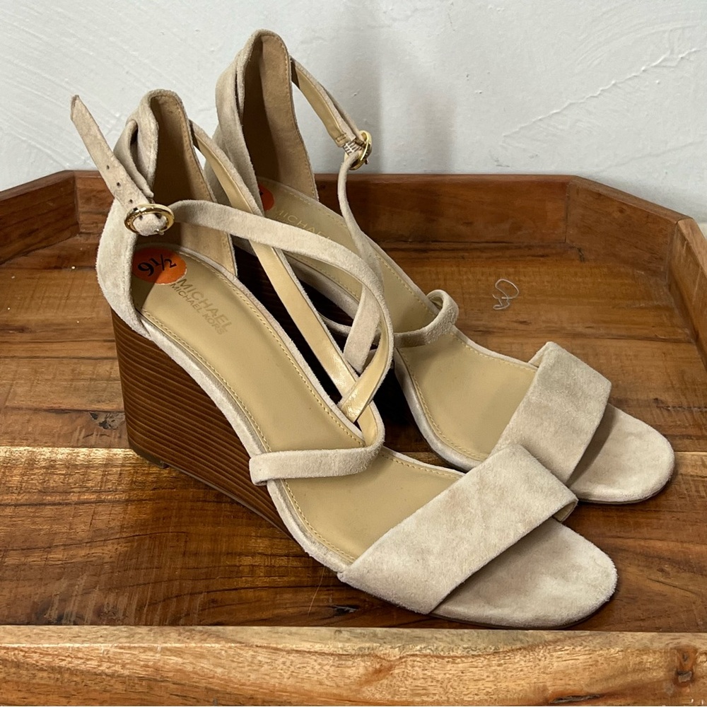Michael Kors leather wedge sandal size 9.5